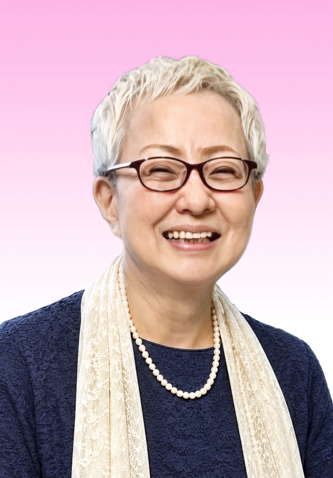 笑顔の佐々木ひとみさん